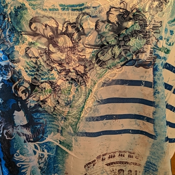 Blouse - Picture 2 of 5